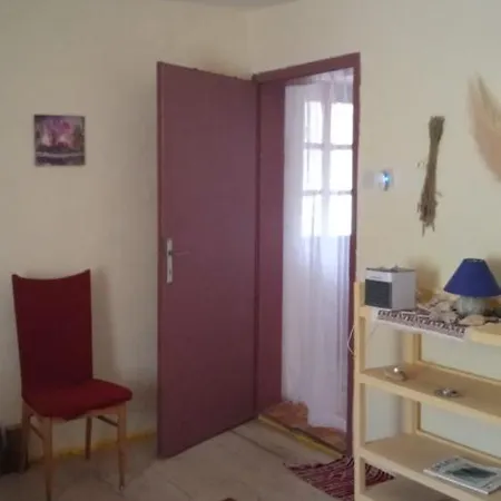 House 100 Y Old In Nature, 12km To Np Krka, Min 3 People Holiday home Razvode
