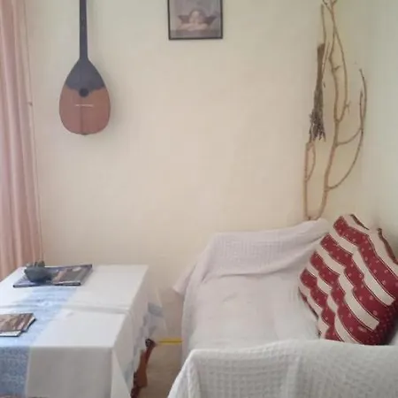 House 100 Y Old In Nature, 12km To Np Krka, Min 3 People Razvode